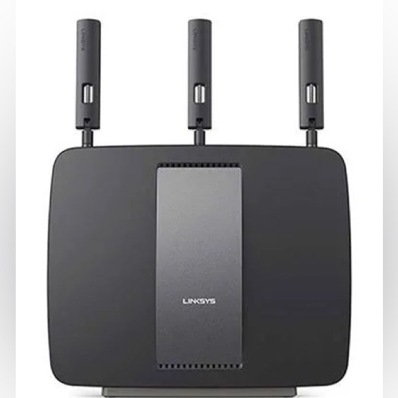 Linksys AC3200 Tri-Band Gigabit Smart Wi-Fi Router (EA9200) - Picture 3 of 4
